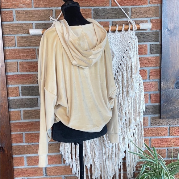 🐪 American Eagle Soft Hoodie - Picture 3 of 6